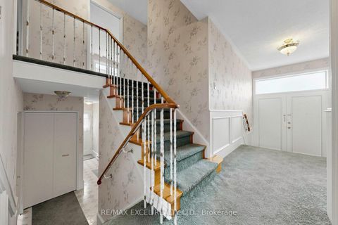 Photo 25 at 30 WAKEFIELD Crescent, L'Amoreaux, Toronto