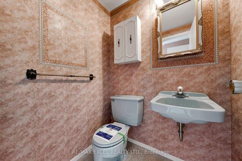 Photo 30 at 30 WAKEFIELD Crescent, L'Amoreaux, Toronto