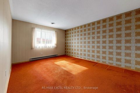 Photo 33 at 30 WAKEFIELD Crescent, L'Amoreaux, Toronto