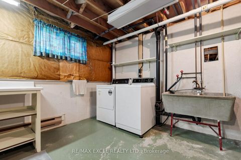 Photo 39 at 30 WAKEFIELD Crescent, L'Amoreaux, Toronto