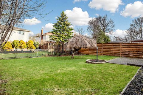 Photo 47 at 30 WAKEFIELD Crescent, L'Amoreaux, Toronto