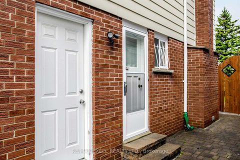 Photo 48 at 30 WAKEFIELD Crescent, L'Amoreaux, Toronto