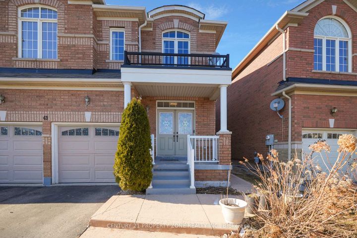 Photo 3 at 43 Alice Springs Crescent, Credit Valley, Brampton
