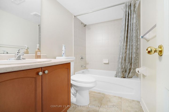 Photo 27 at 43 Alice Springs Crescent, Credit Valley, Brampton