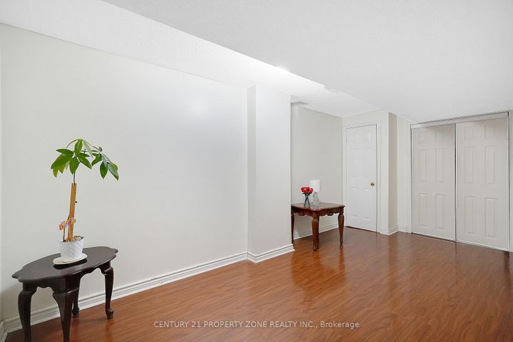 Photo 31 at 43 Alice Springs Crescent, Credit Valley, Brampton