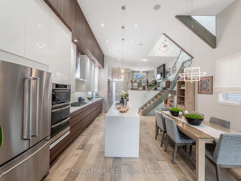 Photo 6 at 221 Virginia Avenue, Lumsden, Toronto