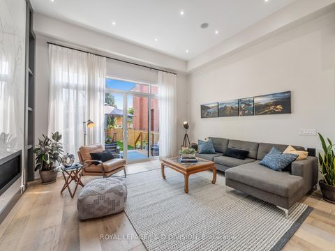 Photo 12 at 221 Virginia Avenue, Lumsden, Toronto