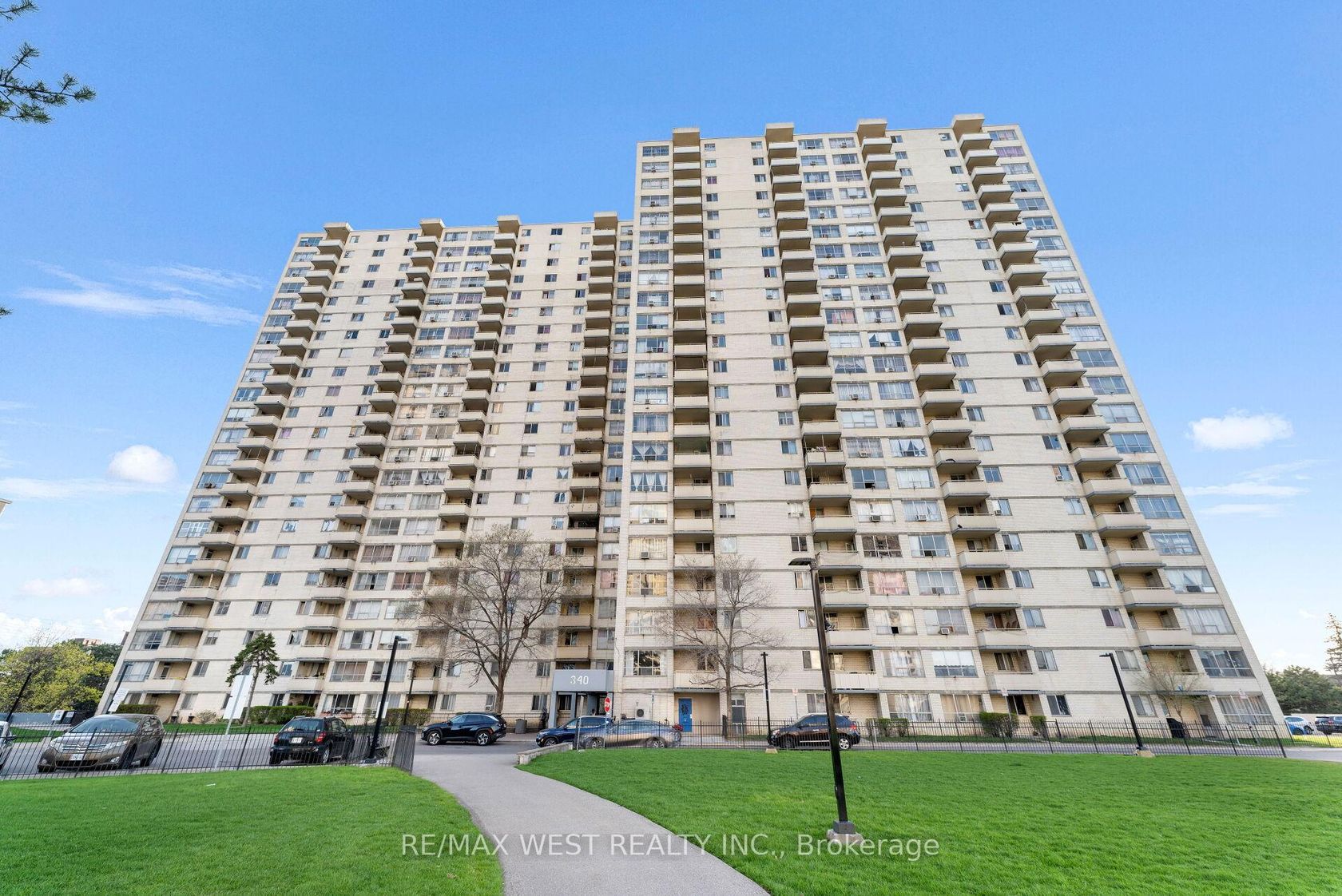 114 - 340 Dixon Road, The Westway, Toronto photo 9