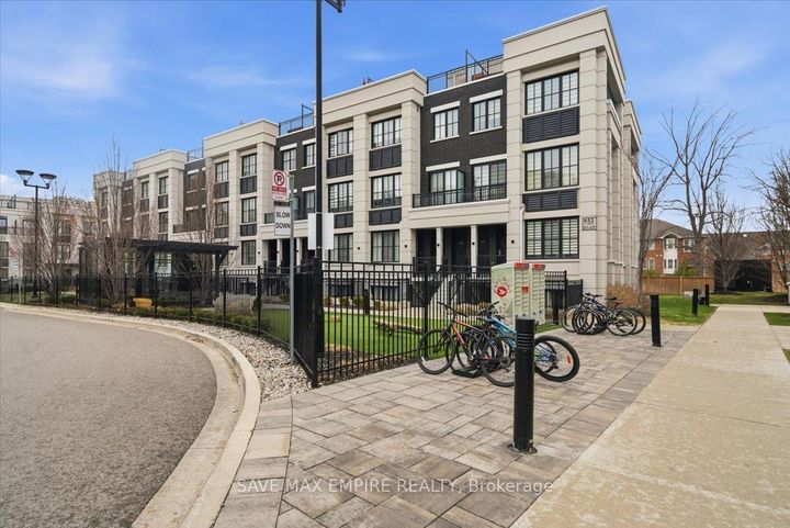 Photo 2 at 227 - 652 Cricklewood Drive, Mineola, Mississauga