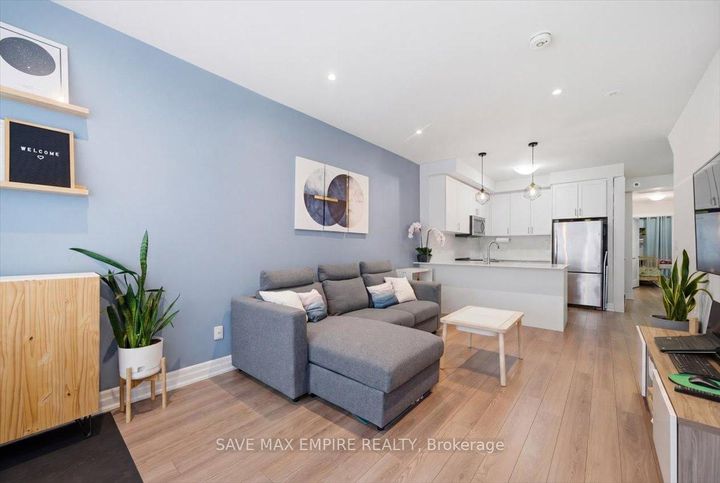 Photo 5 at 227 - 652 Cricklewood Drive, Mineola, Mississauga