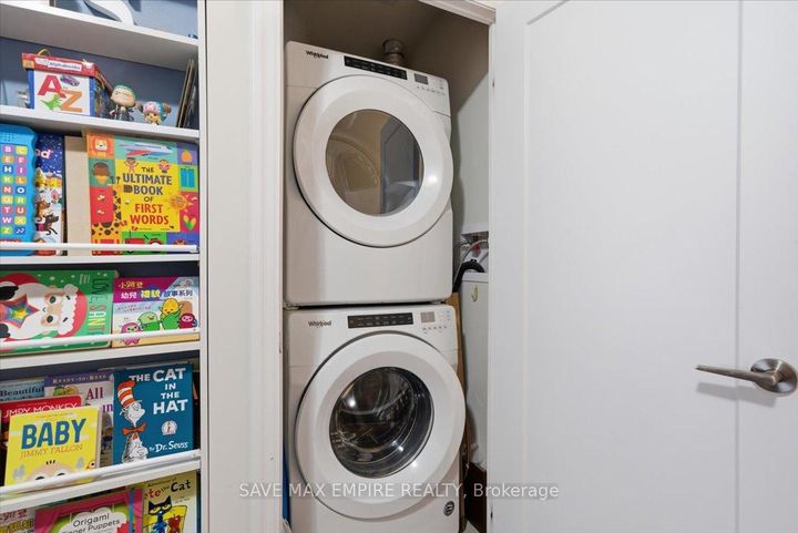 Photo 11 at 227 - 652 Cricklewood Drive, Mineola, Mississauga