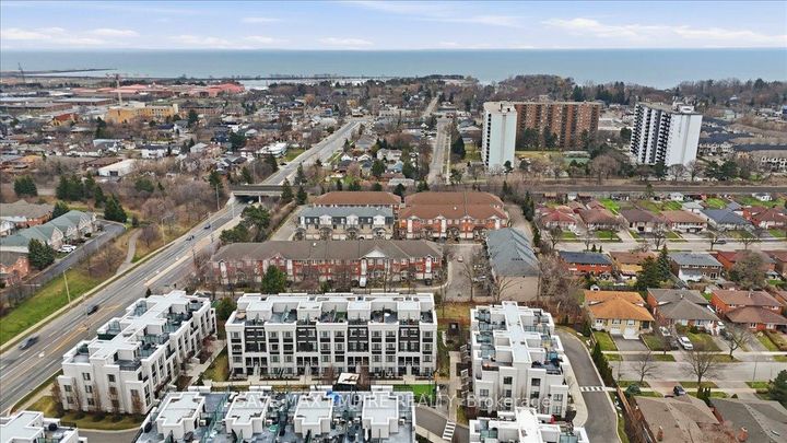 Photo 20 at 227 - 652 Cricklewood Drive, Mineola, Mississauga