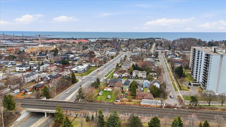 Photo 21 at 227 - 652 Cricklewood Drive, Mineola, Mississauga