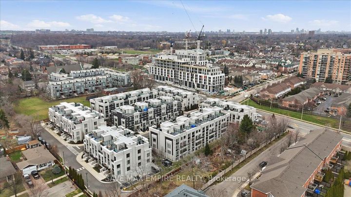 Photo 22 at 227 - 652 Cricklewood Drive, Mineola, Mississauga