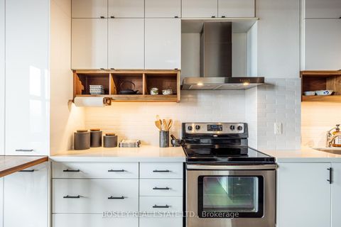 Photo 19 at 309 - 363 Sorauren Avenue, Roncesvalles, Toronto