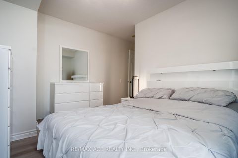 Photo 10 at 210 - 61 Town Centre Court, Bendale, Toronto