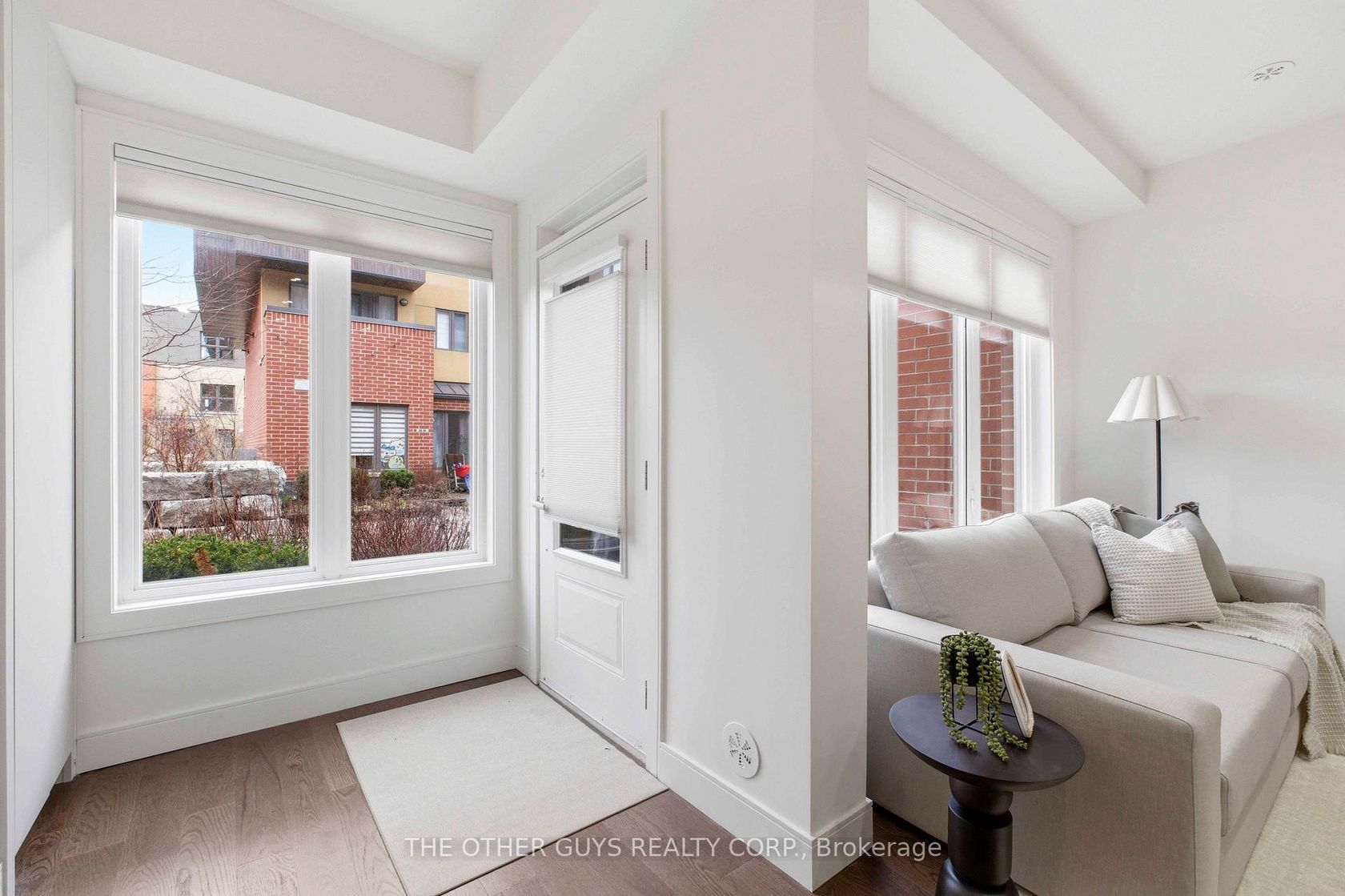 18 - 9R Clintwood Gate, Donalda, Toronto photo number 2