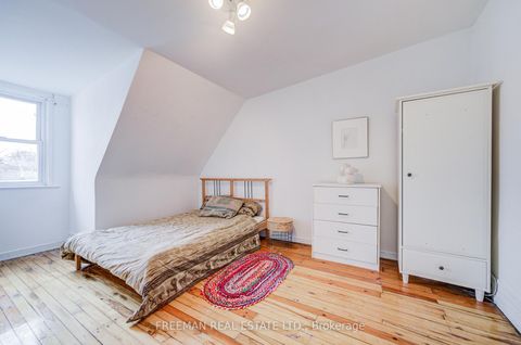 Photo 11 at 617 Clinton Street, Annex, Toronto