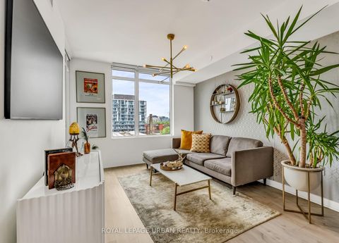 Photo 0 at 611 - 27 Bathurst Street, Waterfront Communities C1, Toronto