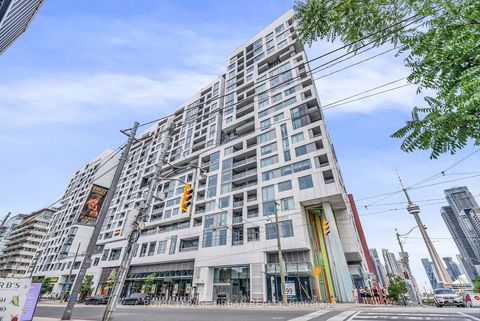 Photo 1 at 611 - 27 Bathurst Street, Waterfront Communities C1, Toronto