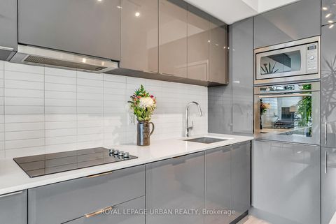 Photo 10 at 611 - 27 Bathurst Street, Waterfront Communities C1, Toronto