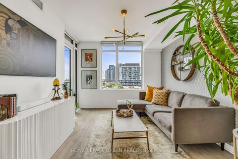 Photo 14 at 611 - 27 Bathurst Street, Waterfront Communities C1, Toronto
