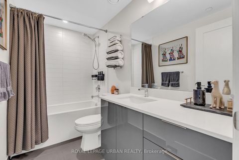 Photo 20 at 611 - 27 Bathurst Street, Waterfront Communities C1, Toronto
