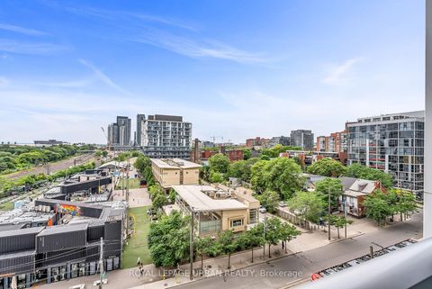 Photo 25 at 611 - 27 Bathurst Street, Waterfront Communities C1, Toronto