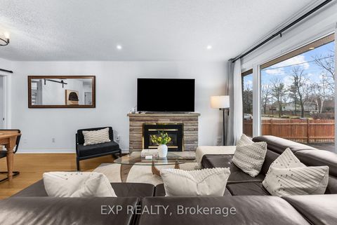 Photo 3 at 16 Lorne Street, Sutton & Jackson's Point, Georgina