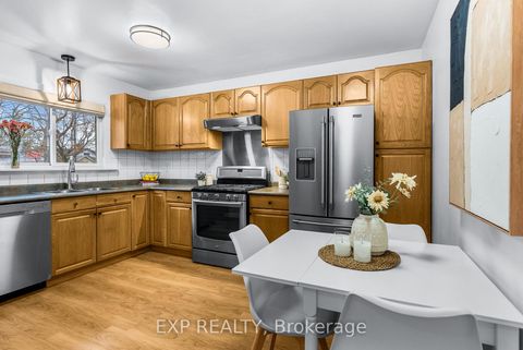 Photo 7 at 16 Lorne Street, Sutton & Jackson's Point, Georgina