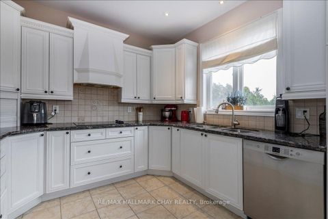 Photo 7 at 30 Birkhall Place N, Shore, Barrie