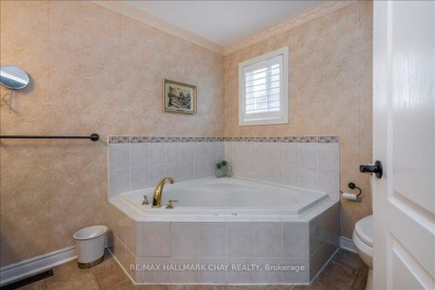 Photo 23 at 30 Birkhall Place N, Shore, Barrie