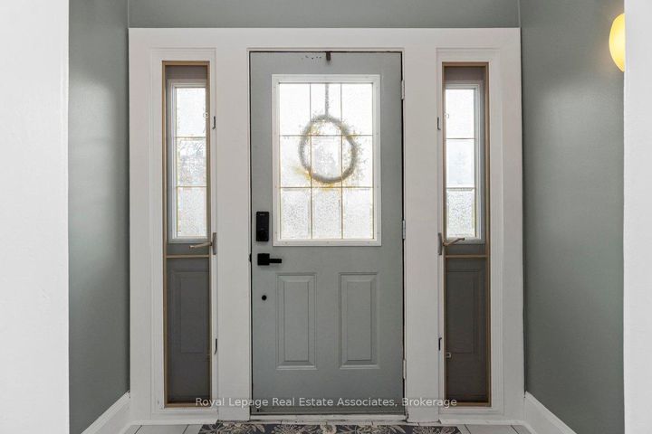 Photo 3 at 32 Craig Street, Downtown Brampton, Brampton