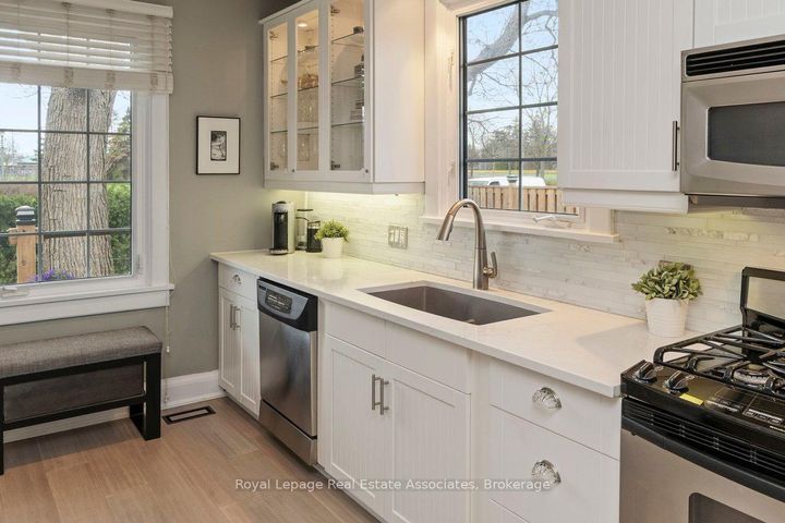 Photo 9 at 32 Craig Street, Downtown Brampton, Brampton