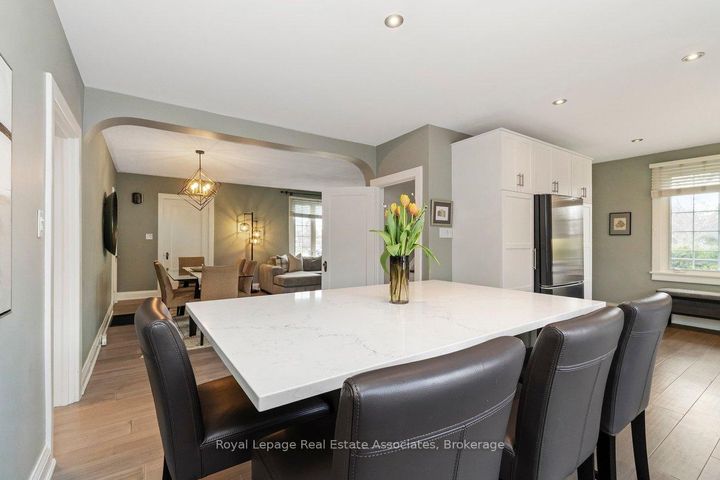 Photo 11 at 32 Craig Street, Downtown Brampton, Brampton