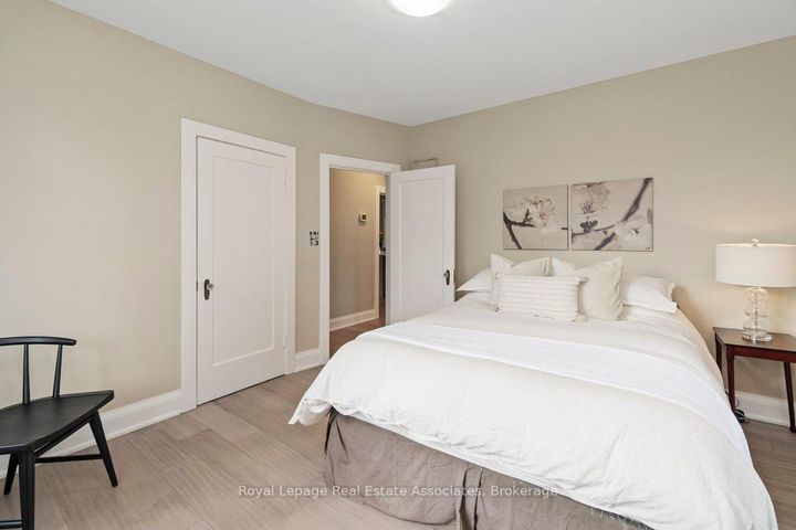 Photo 13 at 32 Craig Street, Downtown Brampton, Brampton