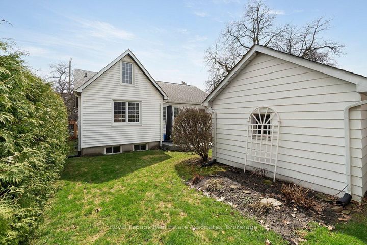 Photo 37 at 32 Craig Street, Downtown Brampton, Brampton