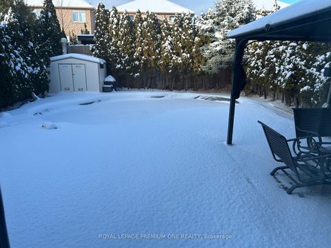 Photo 18 at 1370 Clarence Street, Sonoma Heights, Vaughan