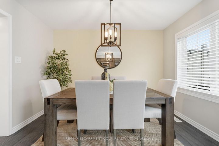 Photo 6 at 15 - 230 Avonsyde Boulevard, Waterdown, Hamilton