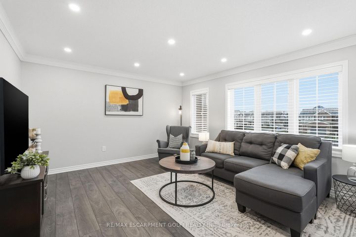 Photo 12 at 15 - 230 Avonsyde Boulevard, Waterdown, Hamilton
