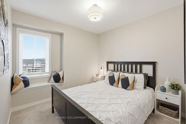 Photo 19 at 15 - 230 Avonsyde Boulevard, Waterdown, Hamilton