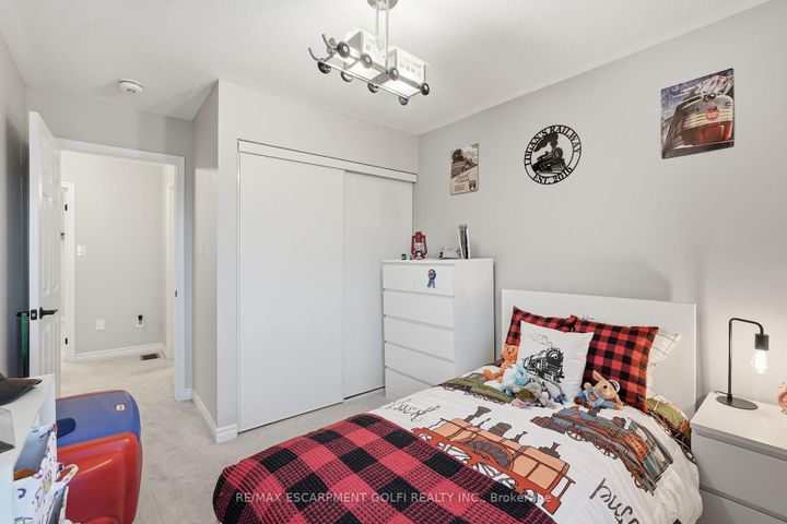 Photo 22 at 15 - 230 Avonsyde Boulevard, Waterdown, Hamilton