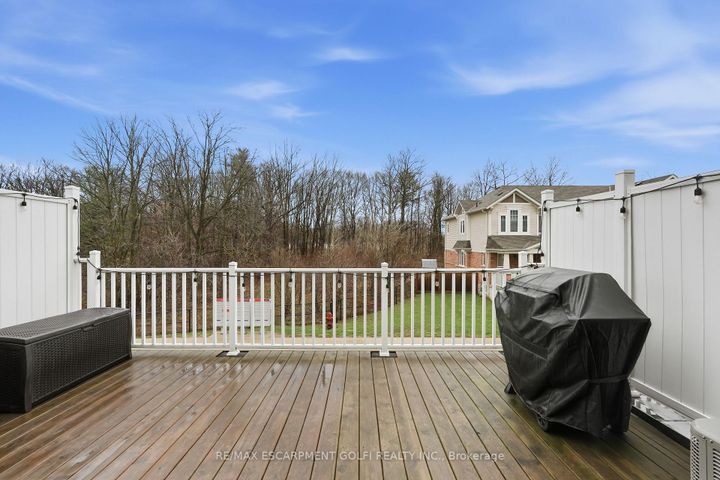 Photo 26 at 15 - 230 Avonsyde Boulevard, Waterdown, Hamilton