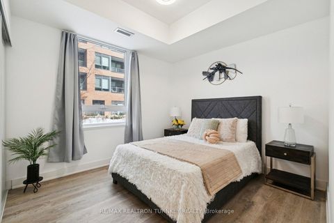 Photo 1 at 018 - 185 Deerfield Road, Central Newmarket, Newmarket