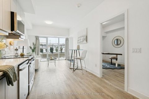 Photo 12 at 018 - 185 Deerfield Road, Central Newmarket, Newmarket