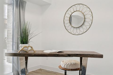 Photo 25 at 018 - 185 Deerfield Road, Central Newmarket, Newmarket