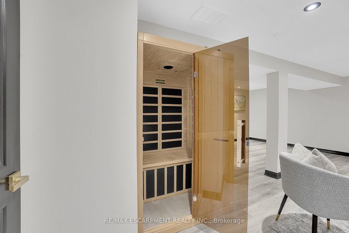 Photo 31 at 1915 Delaney Drive, Clarkson, Mississauga