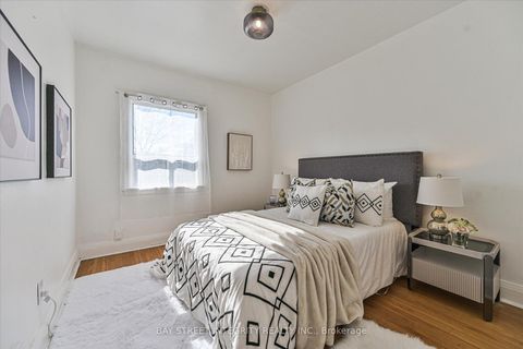 Photo 13 at 5 Regent Street, Eglinton West, Toronto