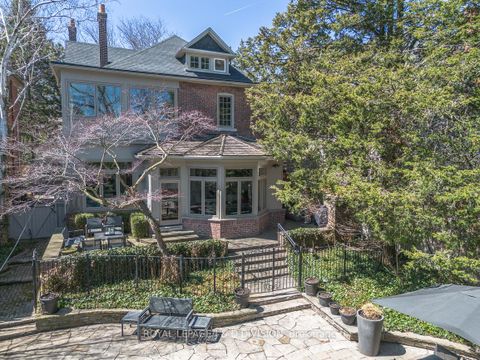 Photo 23 at 17 Parkwood Avenue, Casa Loma, Toronto