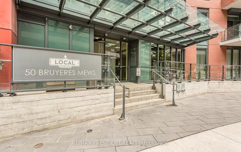 Photo 4 at 901 - 50 Bruyeres Mews, Niagara, Toronto